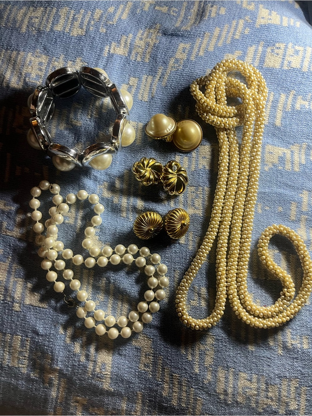 Vintage Pearl and Gold-Tone Jewelry Set - Classic Cream Necklaces & Earrings